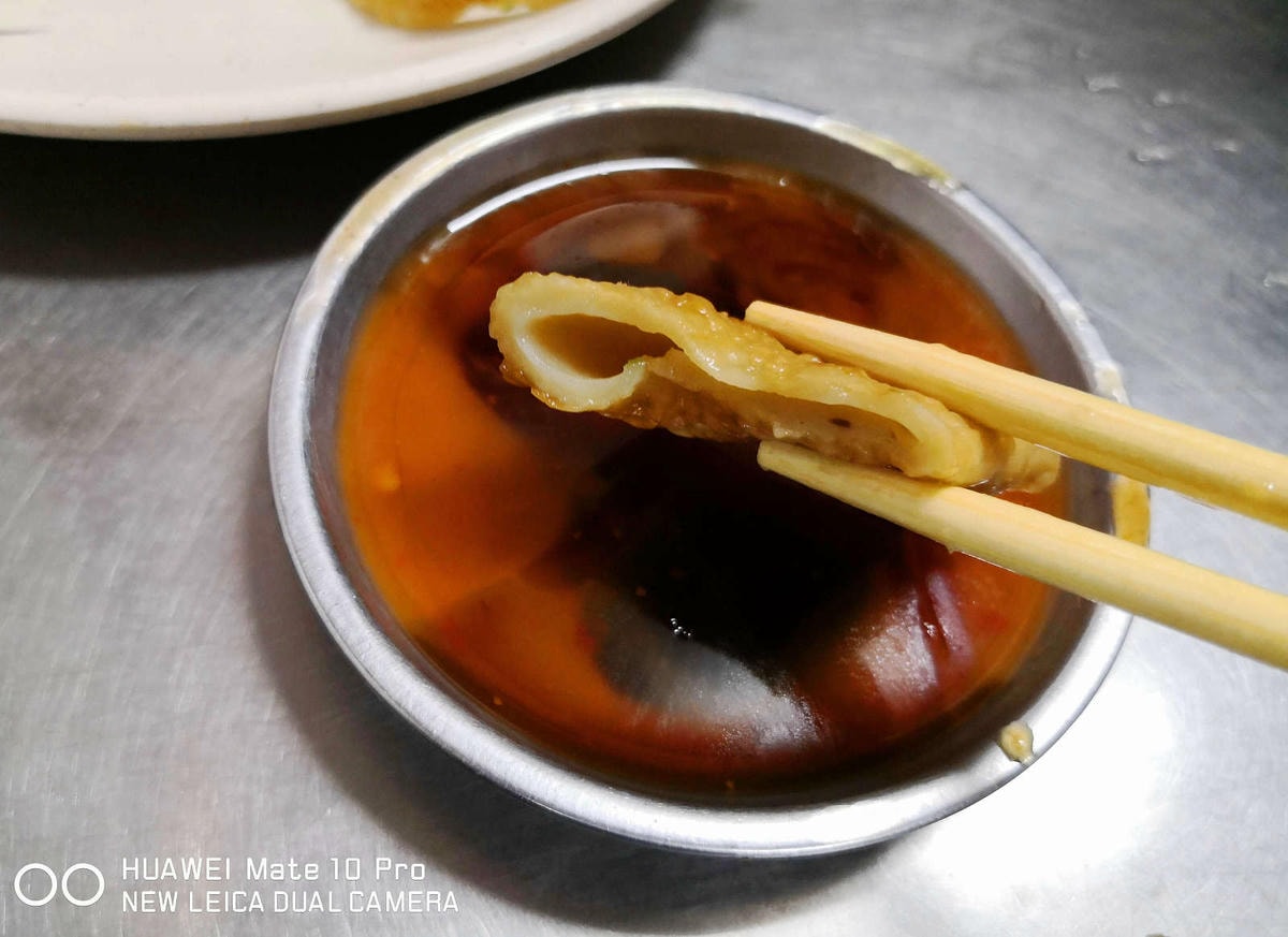 【食。基隆】西六號碼頭麵店〜五層豬腸只有基隆港吃得到!基隆人才知道的早餐,超佛心銅板平價古早味,美味破表!