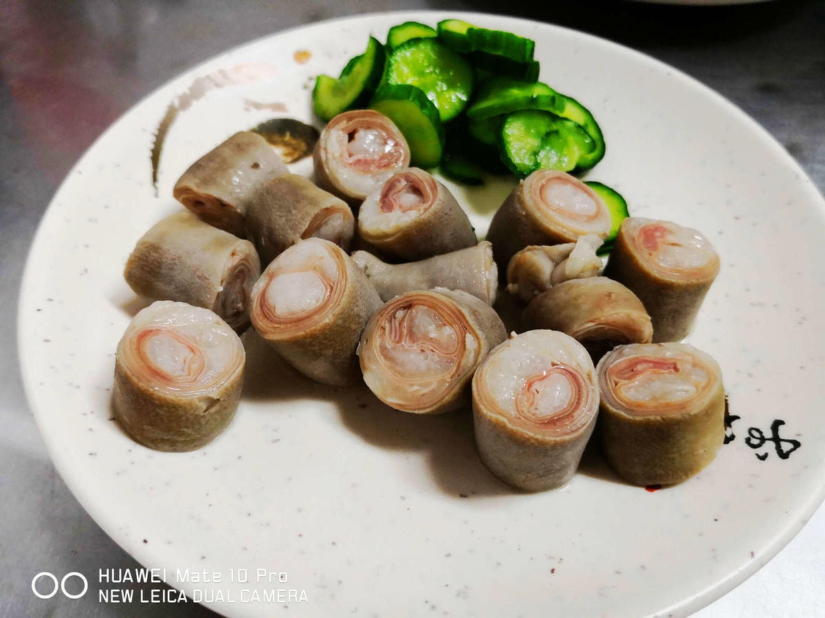 【食。基隆】西六號碼頭麵店〜五層豬腸只有基隆港吃得到!基隆人才知道的早餐,超佛心銅板平價古早味,美味破表!