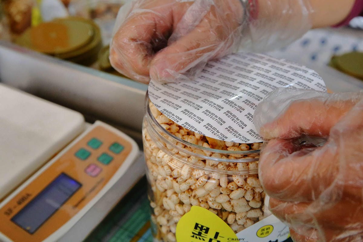 【台中新伴手禮】點點酥 美村店〜審計新村文青散步特色美食。手工蛋捲+爆米香混搭風碰出新滋味！越吃越涮嘴，完封零食控的心！