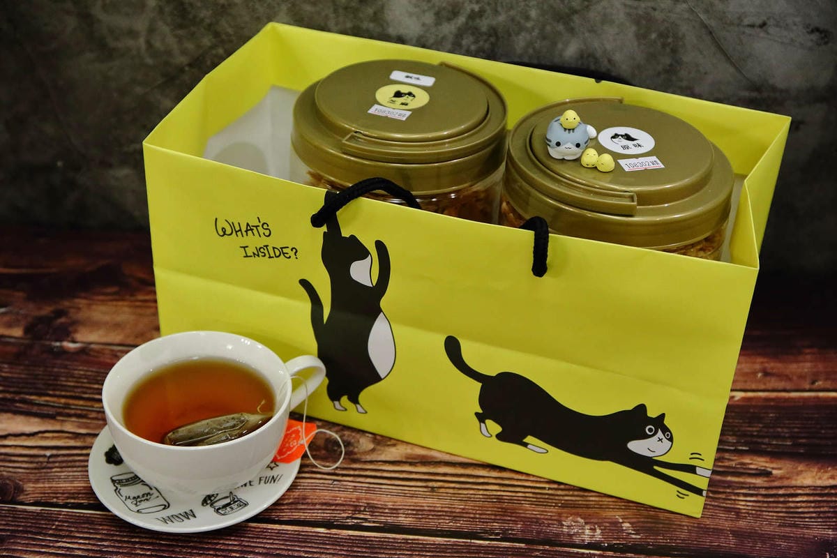 【台中新伴手禮】點點酥 美村店〜審計新村文青散步特色美食。手工蛋捲+爆米香混搭風碰出新滋味！越吃越涮嘴，完封零食控的心！