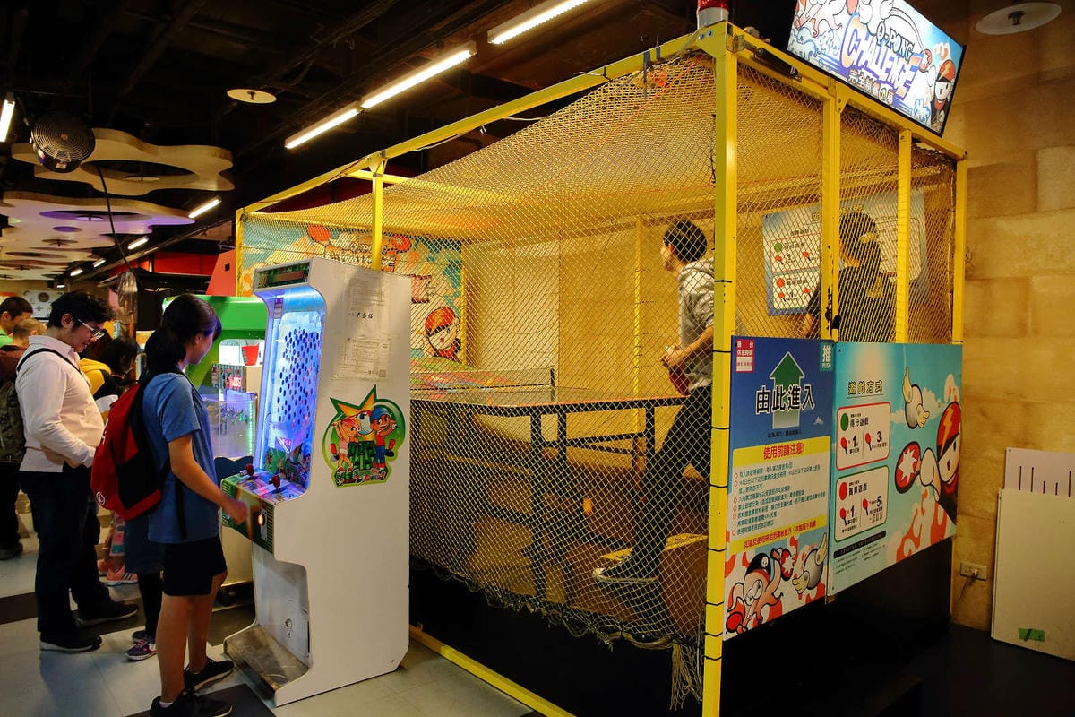 【遊。三重】E7PLAY三重館〜北部最大的室內運動遊樂空間！保齡球、撞球、電話亭KTV、各項電玩設施一票玩到底，親子下雨天和大熱天好去處！