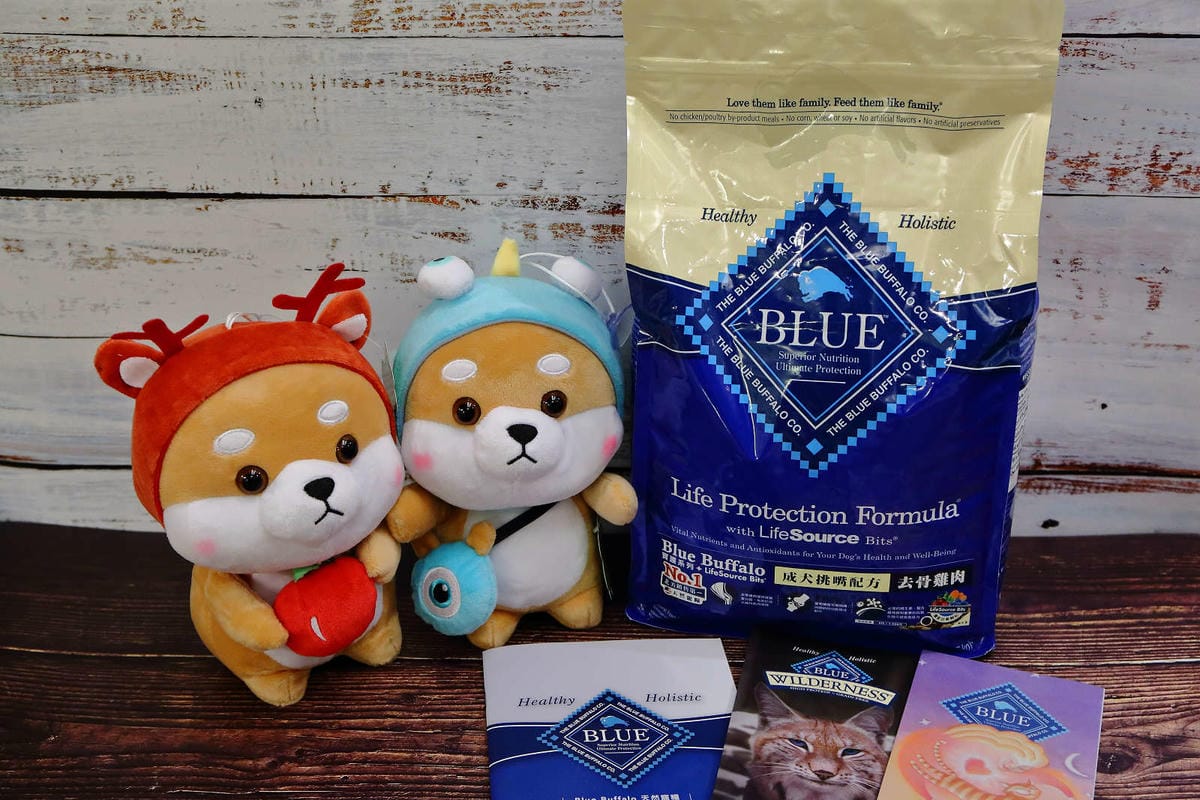 【寵物飼料推薦】Blue Buffalo藍饌天然寵糧〜來自美國銷售第一領導品牌！毛小孩的專屬私廚，獨家冷製法製造的抗氧顆粒，滿足強化毛小孩的健康需求！