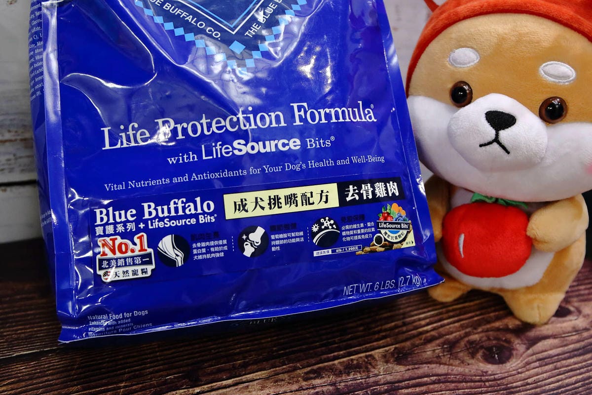 【寵物飼料推薦】Blue Buffalo藍饌天然寵糧〜來自美國銷售第一領導品牌！毛小孩的專屬私廚，獨家冷製法製造的抗氧顆粒，滿足強化毛小孩的健康需求！