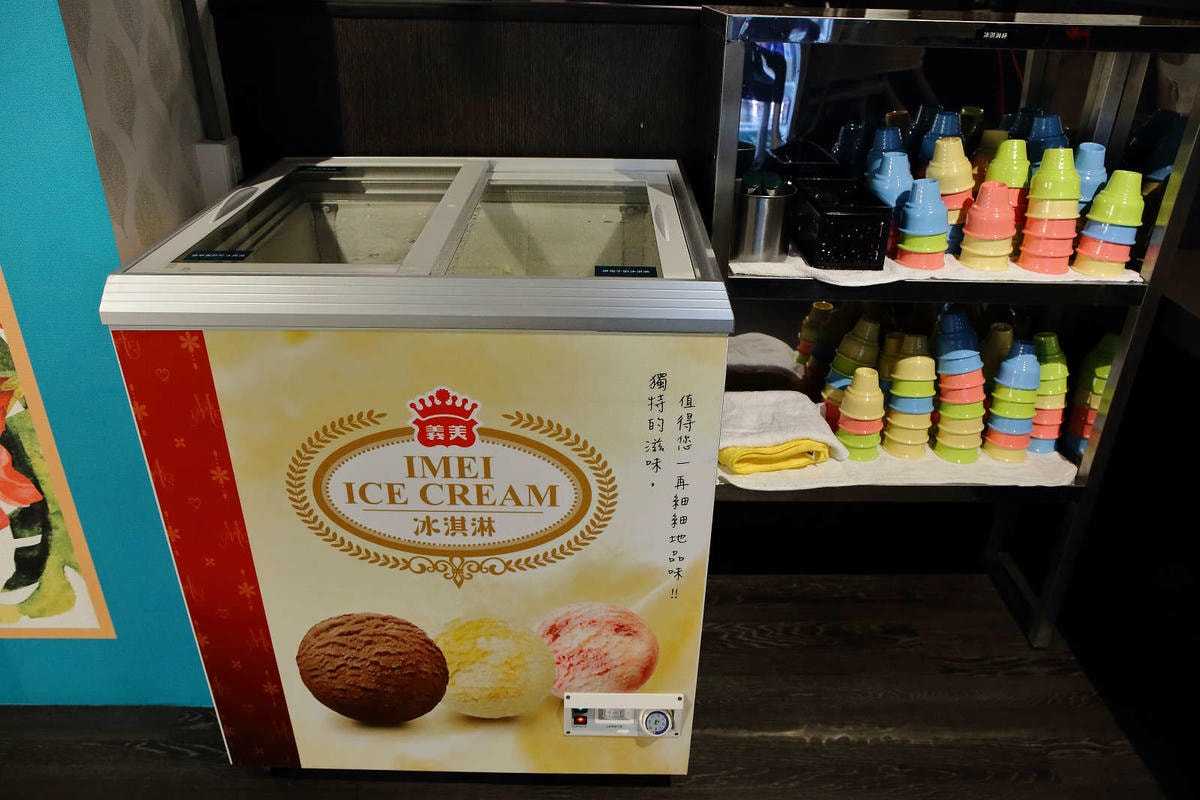 【食。板橋】粉享喫鍋〜火鍋新選擇!全台首創乾式熟成牛肉越式火鍋!特戰鐵帽鍋,新奇的火鍋吃法又不傷荷包!