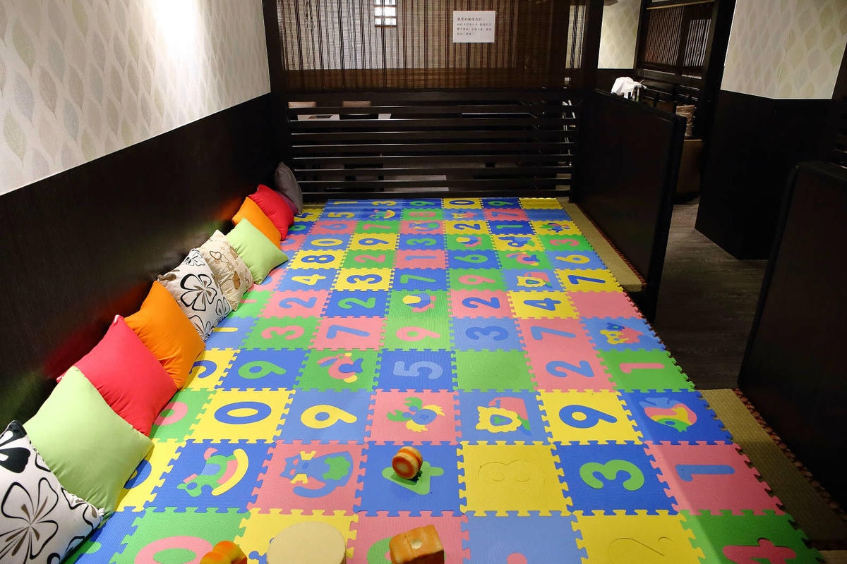 【食。板橋】粉享喫鍋〜火鍋新選擇!全台首創乾式熟成牛肉越式火鍋!特戰鐵帽鍋,新奇的火鍋吃法又不傷荷包!