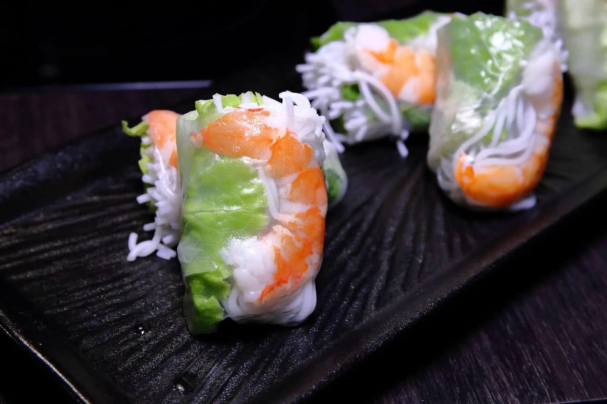 【食。板橋】粉享喫鍋〜火鍋新選擇!全台首創乾式熟成牛肉越式火鍋!特戰鐵帽鍋,新奇的火鍋吃法又不傷荷包!