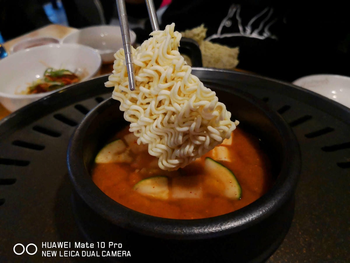 【釜山西面美食】生牛肉製造所생고기제작소〜燒烤吃到飽!烤肉任你吃,大醬湯也是吃到飽的喔,CP值超高,這家很可以