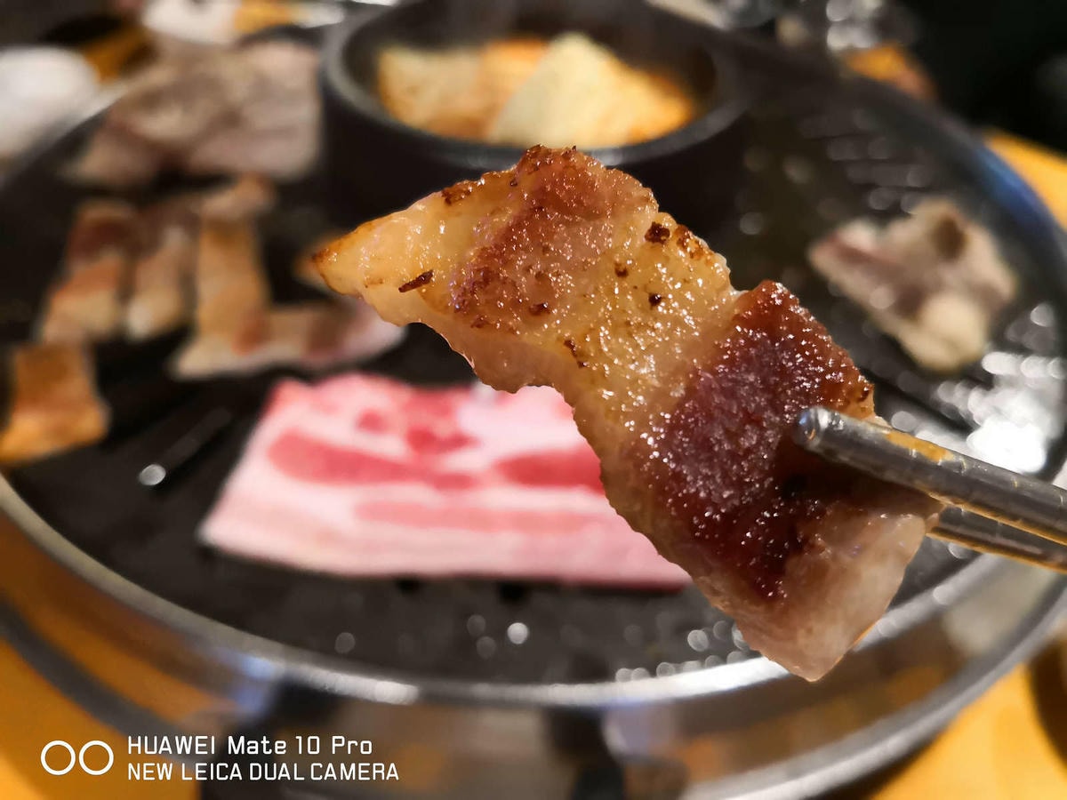 【釜山西面美食】生牛肉製造所생고기제작소〜燒烤吃到飽!烤肉任你吃,大醬湯也是吃到飽的喔,CP值超高,這家很可以