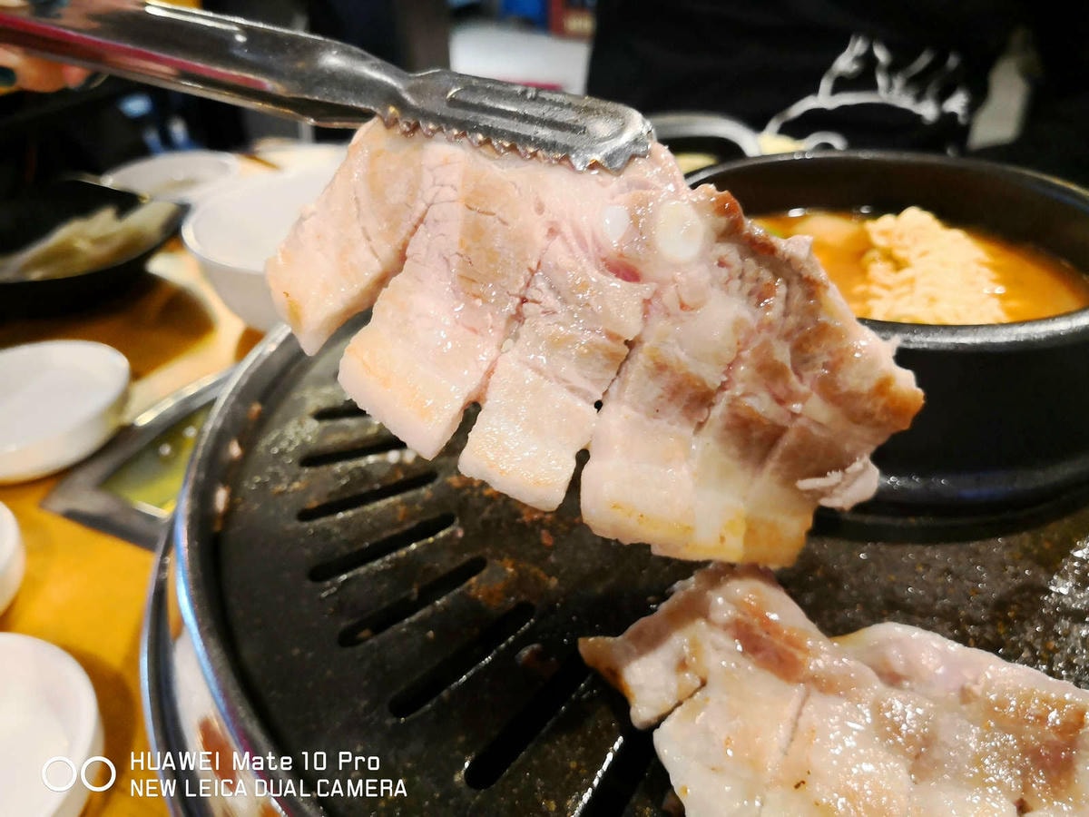 【釜山西面美食】生牛肉製造所생고기제작소〜燒烤吃到飽!烤肉任你吃,大醬湯也是吃到飽的喔,CP值超高,這家很可以