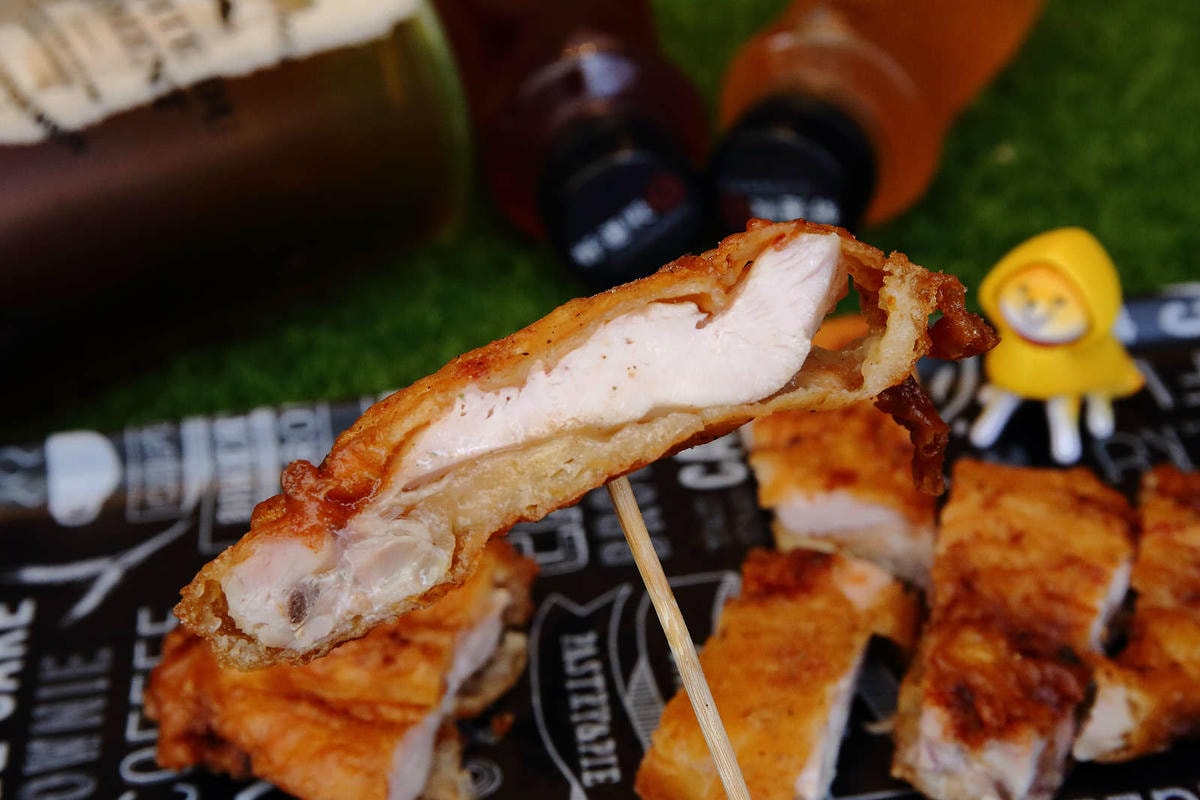 【食。基隆】好運殿日式炸物專賣店〜風靡在地人超強銅板美食!吃貨不能不知的日式炸物,皮脆多汁,讓人吮指回味的獨特香氣