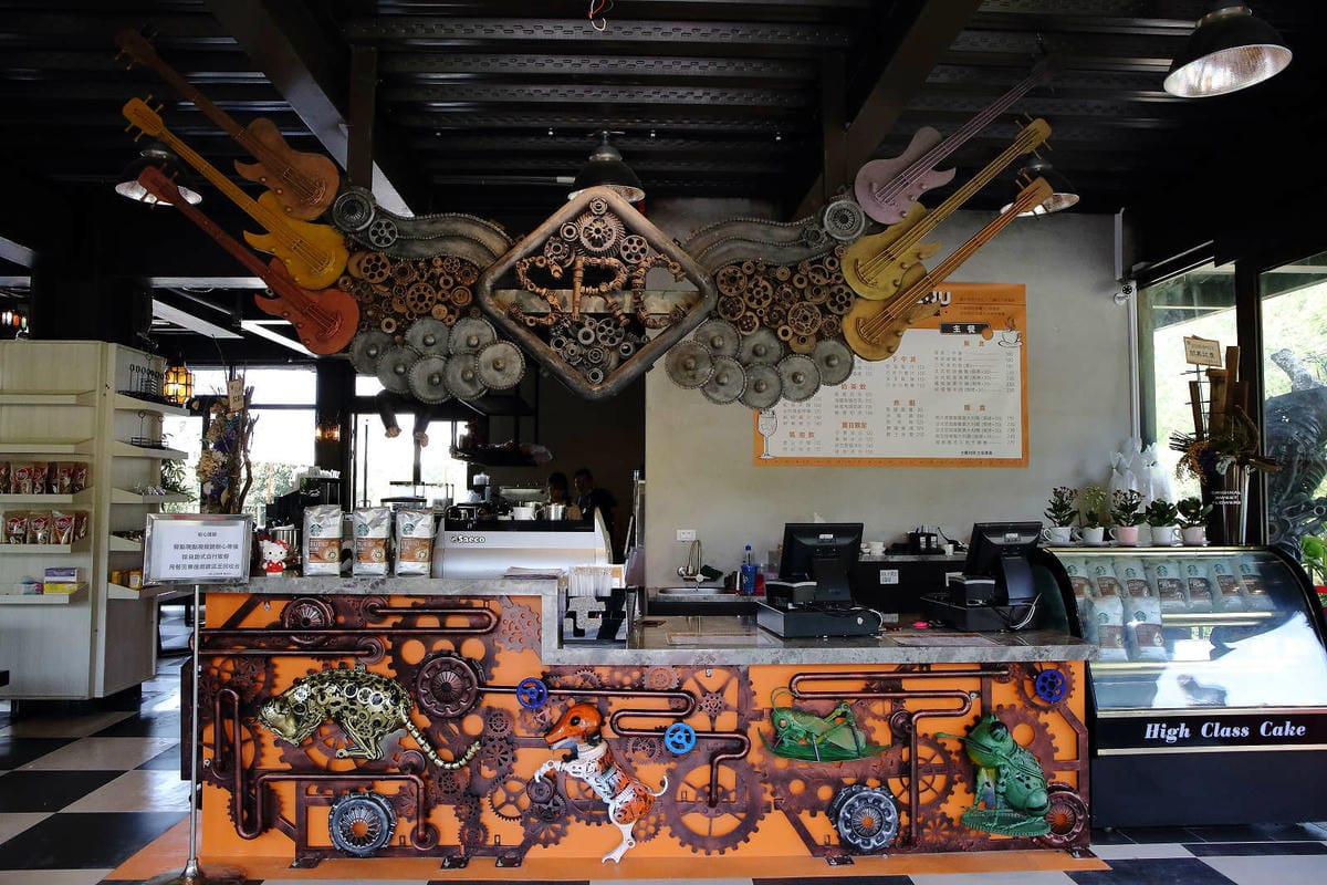 【遊。新竹】SRC北埔印象咖啡民宿〜新竹北埔特色餐廳。超狂！鋼鐵暴龍、重機、古董車大陣容現身，重機迷一定不能錯過的呀！