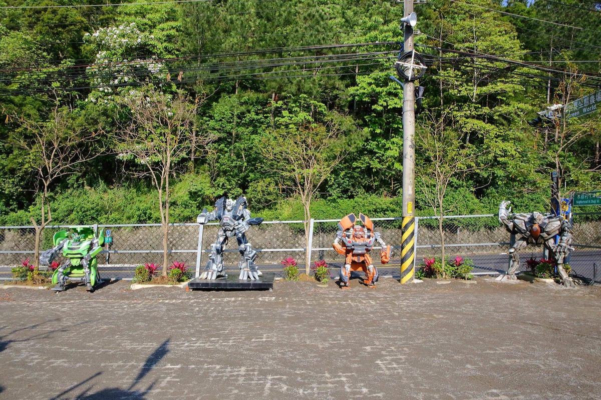 【遊。新竹】SRC北埔印象咖啡民宿〜新竹北埔特色餐廳。超狂！鋼鐵暴龍、重機、古董車大陣容現身，重機迷一定不能錯過的呀！