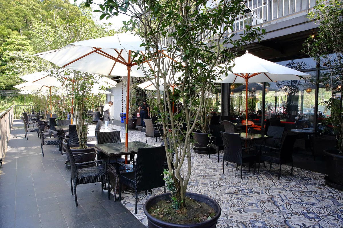 【遊。新竹】SRC北埔印象咖啡民宿〜新竹北埔特色餐廳。超狂！鋼鐵暴龍、重機、古董車大陣容現身，重機迷一定不能錯過的呀！