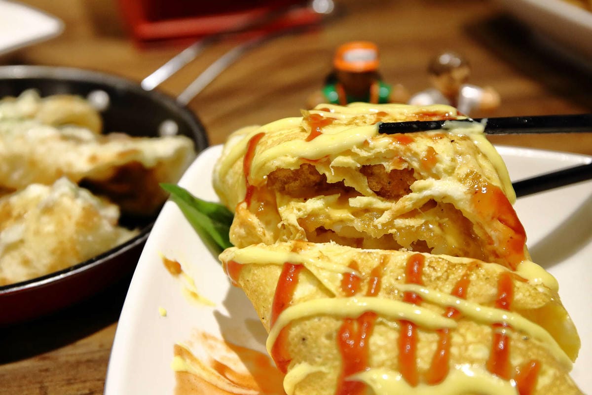 【食。蘆洲】光頭早午餐屋〜隱藏巷弄的小確幸早午餐。超大份量炒麵，不怕你吃，就怕你沒吃飽！