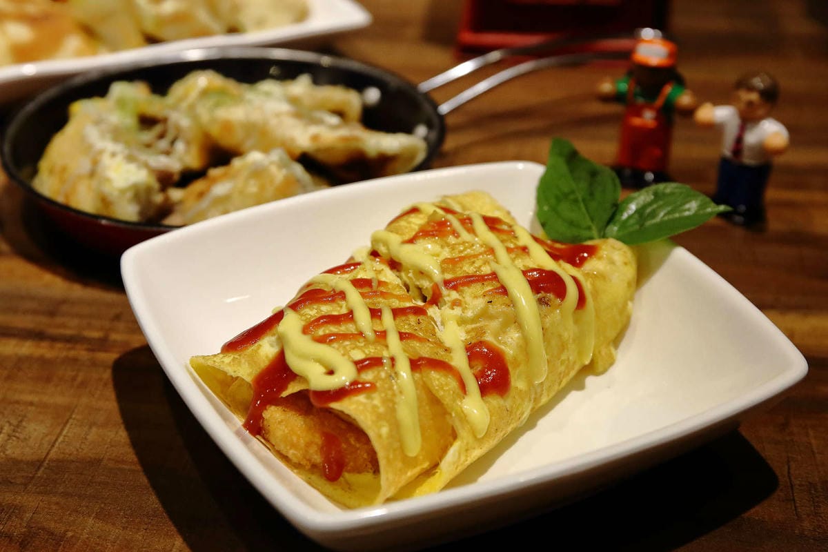 【食。蘆洲】光頭早午餐屋〜隱藏巷弄的小確幸早午餐。超大份量炒麵，不怕你吃，就怕你沒吃飽！