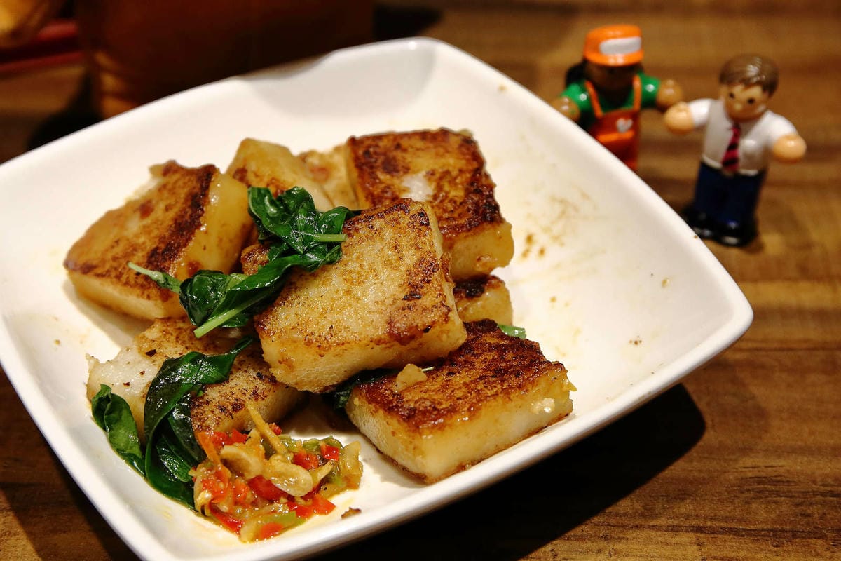 【食。蘆洲】光頭早午餐屋〜隱藏巷弄的小確幸早午餐。超大份量炒麵，不怕你吃，就怕你沒吃飽！