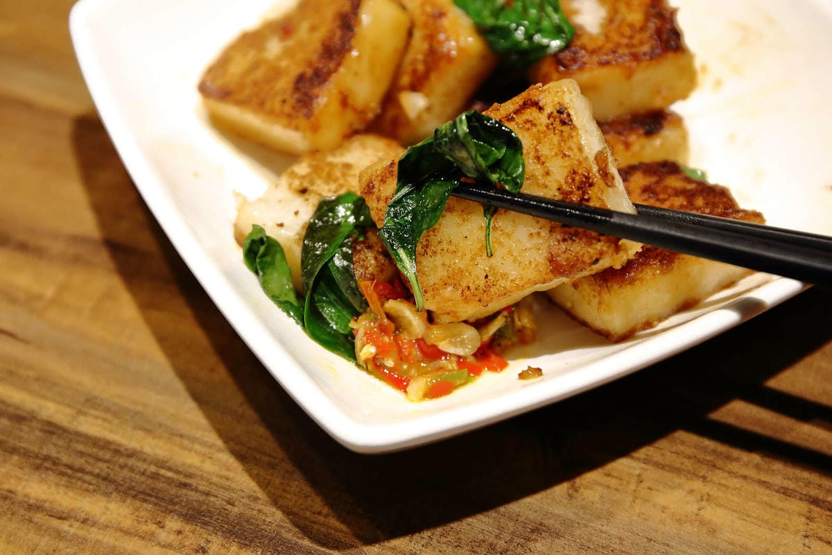 【食。蘆洲】光頭早午餐屋〜隱藏巷弄的小確幸早午餐。超大份量炒麵，不怕你吃，就怕你沒吃飽！