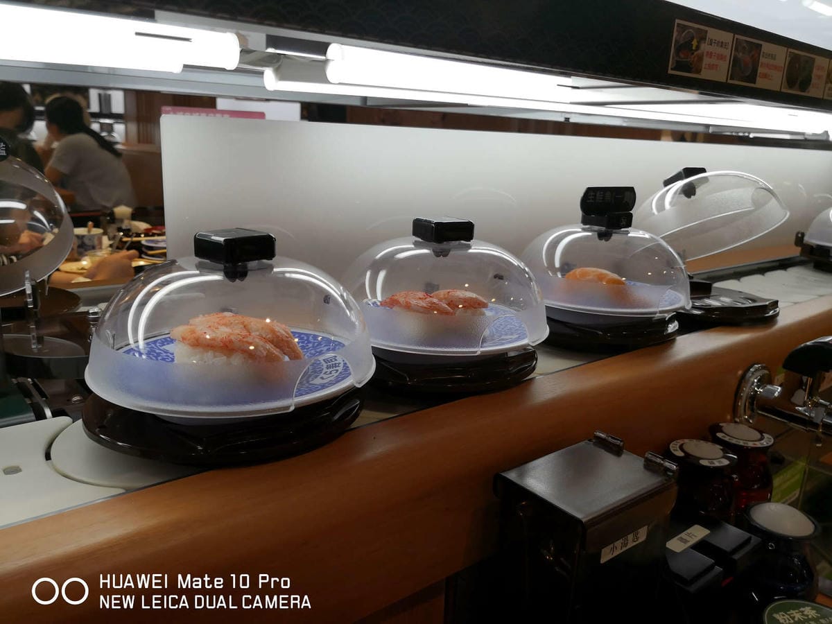 【食。土城】くら寿司 藏壽司 土城金城路店〜來自日本大阪的迴轉壽司插旗土城！壽司種類眾多，應有盡有，吃滿五盤抽扭蛋試手氣，好吃又好玩！