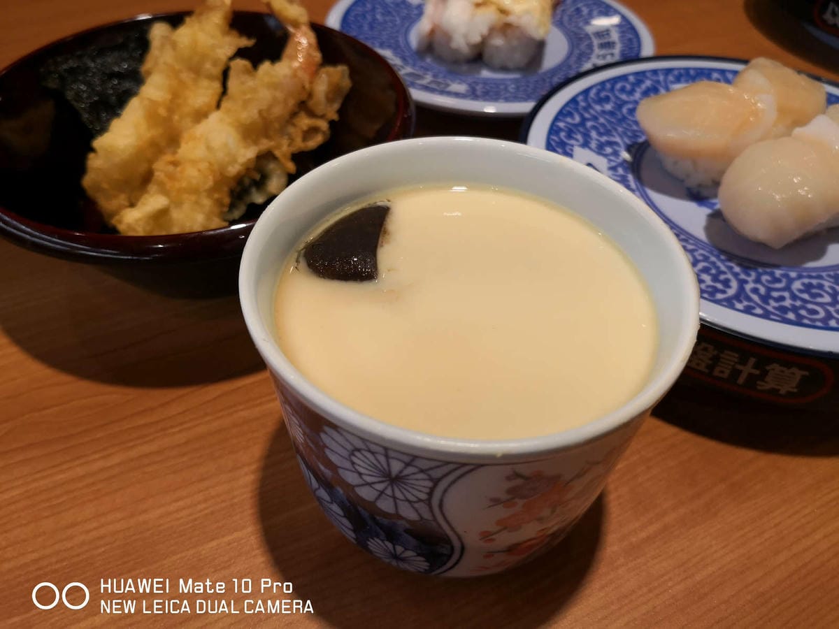 【食。土城】くら寿司 藏壽司 土城金城路店〜來自日本大阪的迴轉壽司插旗土城！壽司種類眾多，應有盡有，吃滿五盤抽扭蛋試手氣，好吃又好玩！