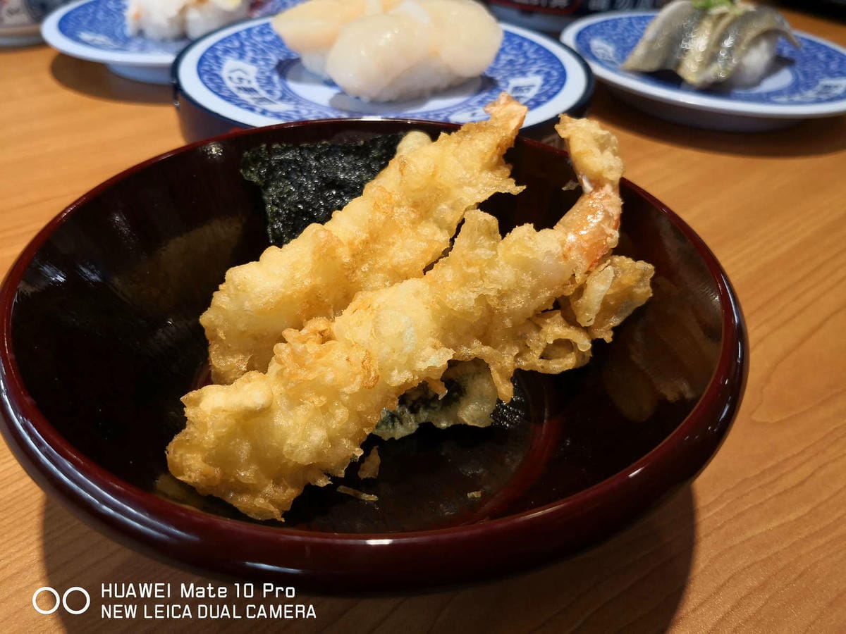 【食。土城】くら寿司 藏壽司 土城金城路店〜來自日本大阪的迴轉壽司插旗土城！壽司種類眾多，應有盡有，吃滿五盤抽扭蛋試手氣，好吃又好玩！