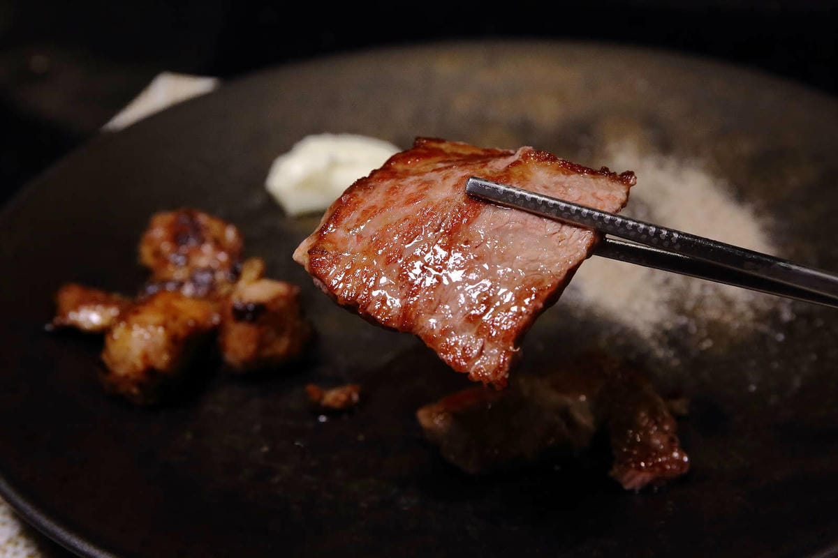 【食。台北】山茶花鐵板燒〜法國玫瑰龍蝦當附餐活跳跳搬上鐵板燒？！頂級味蕾饗宴，等你來品嘗‎