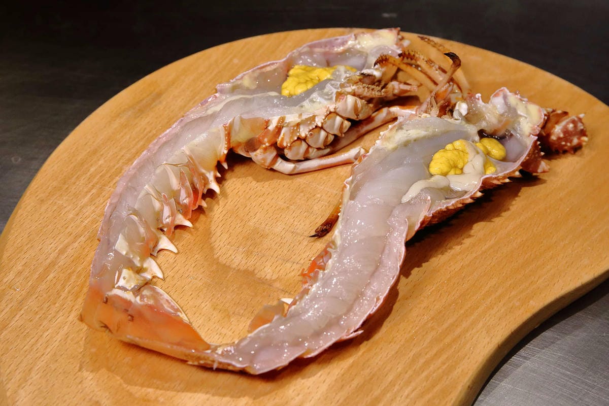 【食。台北】山茶花鐵板燒〜法國玫瑰龍蝦當附餐活跳跳搬上鐵板燒？！頂級味蕾饗宴，等你來品嘗‎