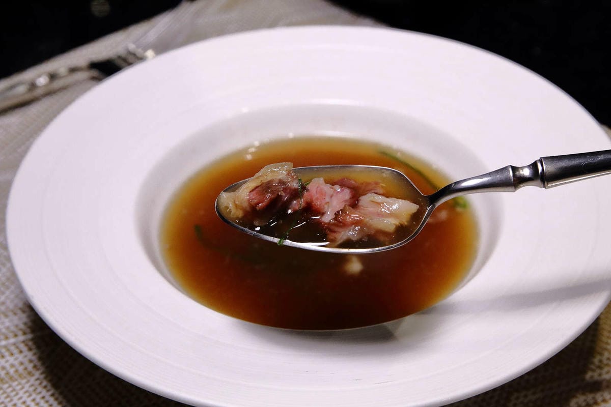 【食。台北】山茶花鐵板燒〜法國玫瑰龍蝦當附餐活跳跳搬上鐵板燒？！頂級味蕾饗宴，等你來品嘗‎