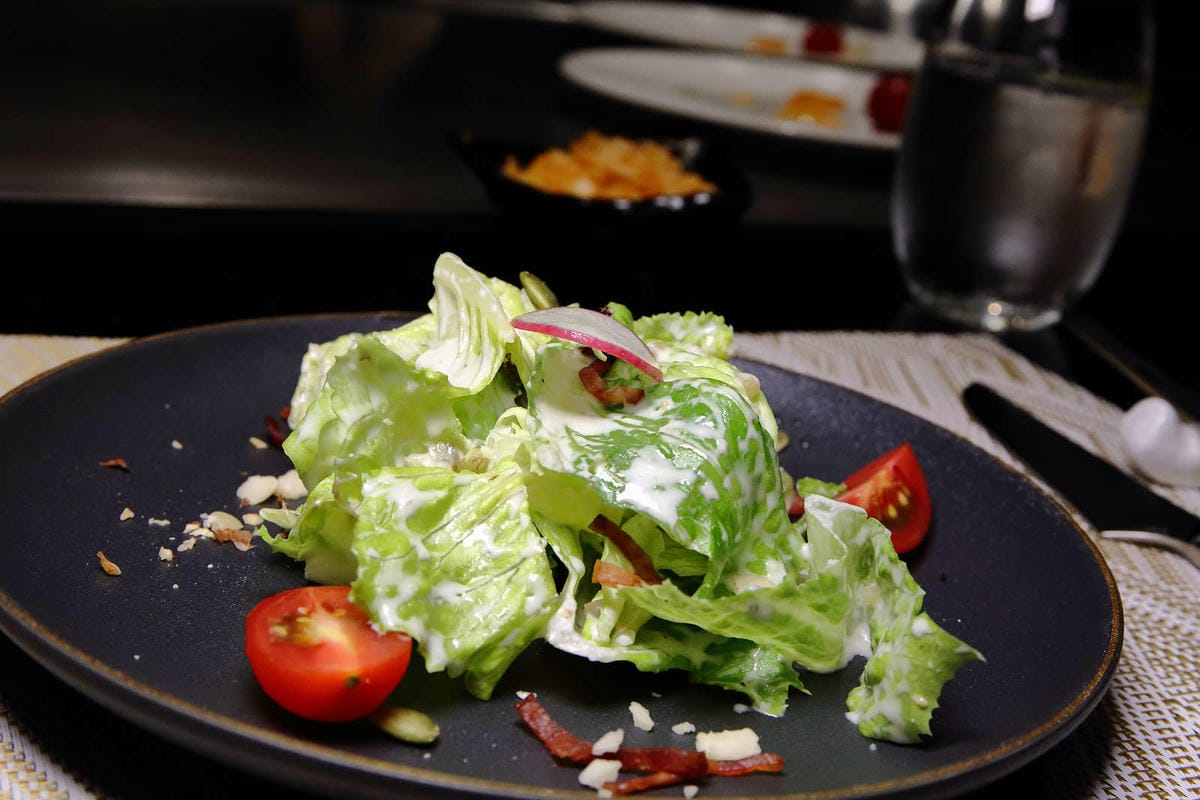 【食。台北】山茶花鐵板燒〜法國玫瑰龍蝦當附餐活跳跳搬上鐵板燒？！頂級味蕾饗宴，等你來品嘗‎