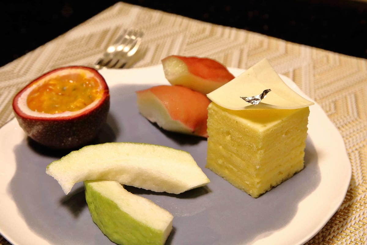 【食。台北】山茶花鐵板燒〜法國玫瑰龍蝦當附餐活跳跳搬上鐵板燒？！頂級味蕾饗宴，等你來品嘗‎