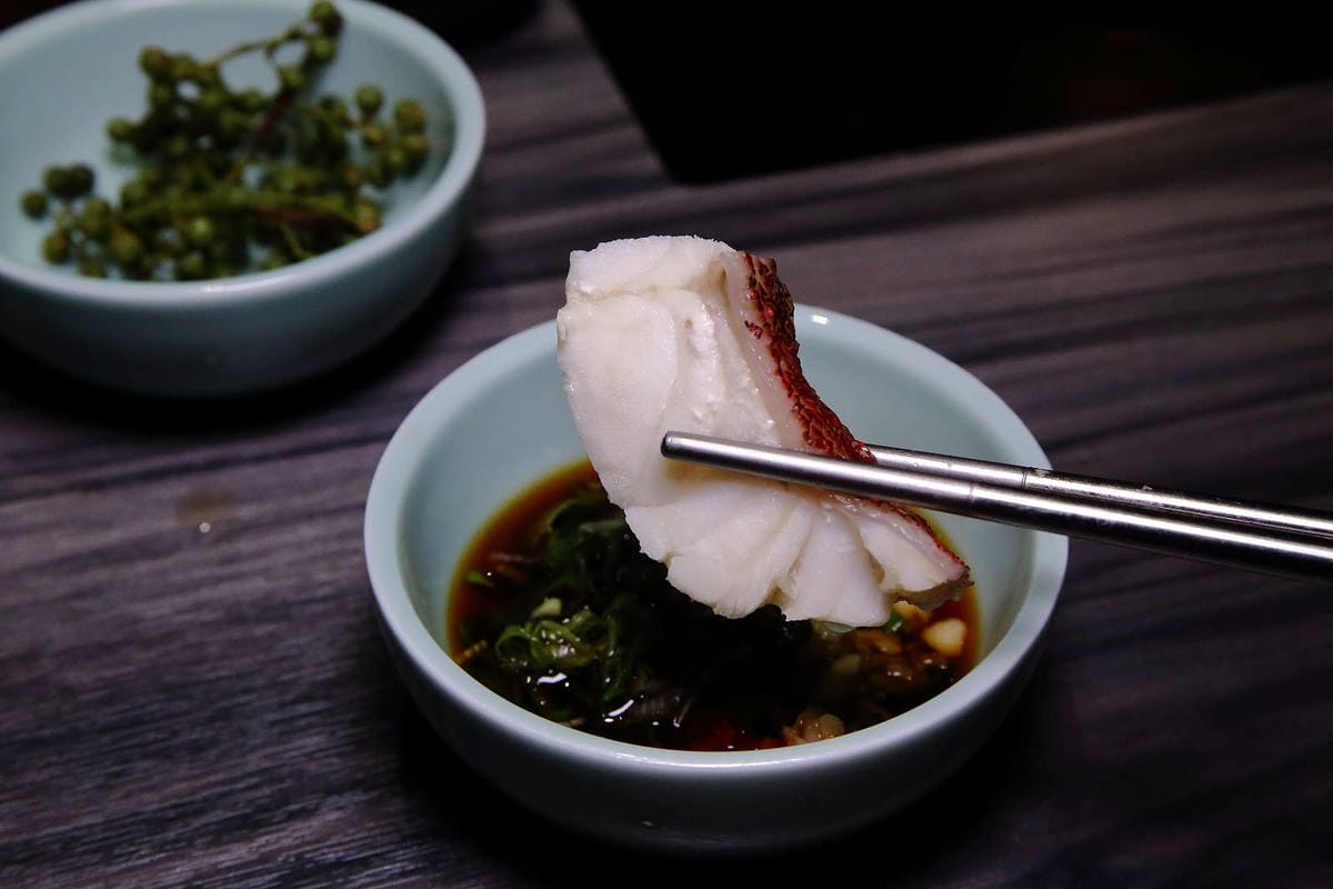 【食。新店】青花驕麻辣鍋-新店民權店〜王品集團人氣麻辣鍋New Open！獨家青花椒麻而不辣，不敢吃辣也會愛上，吃鍋新選擇！