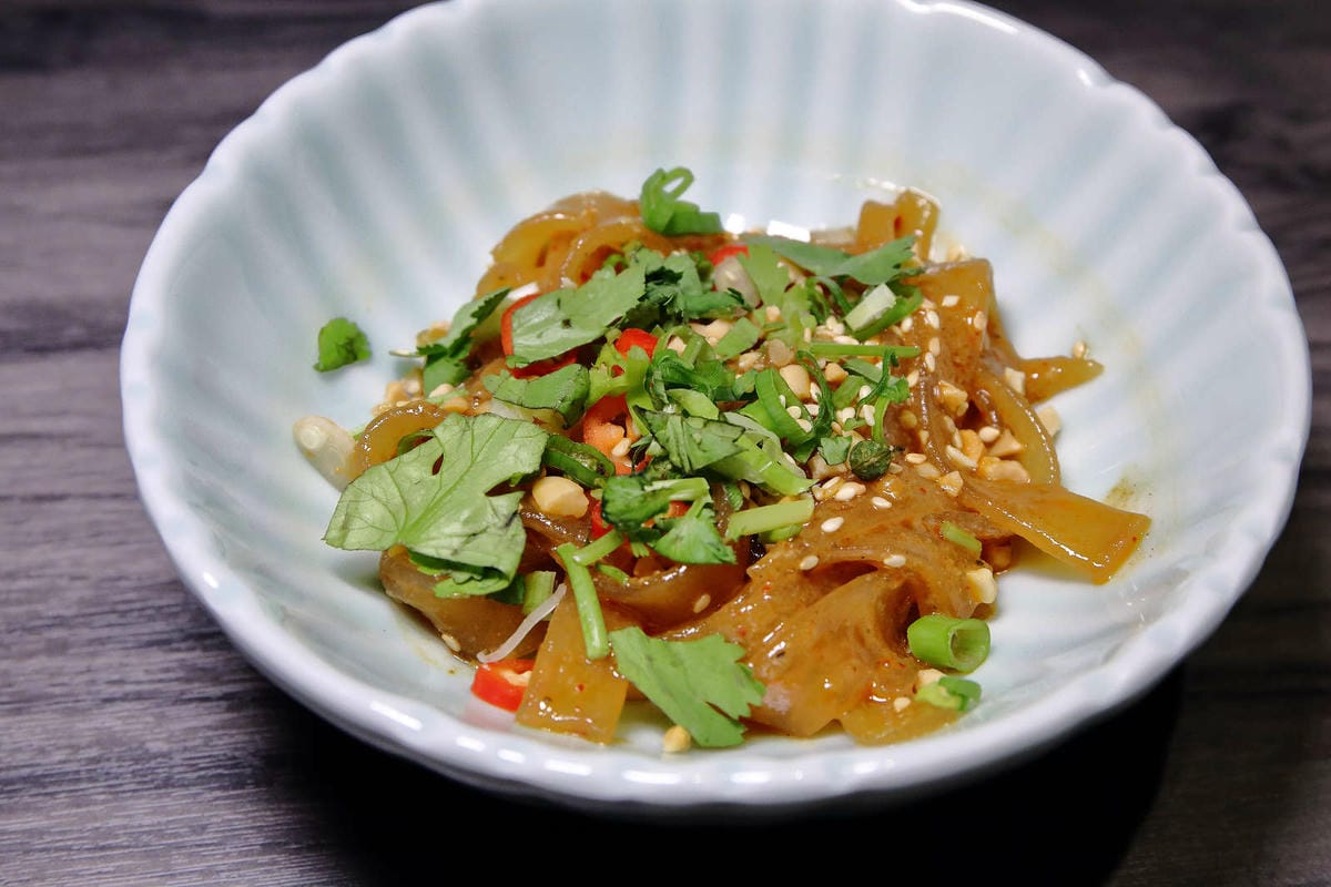 【食。新店】青花驕麻辣鍋-新店民權店〜王品集團人氣麻辣鍋New Open！獨家青花椒麻而不辣，不敢吃辣也會愛上，吃鍋新選擇！