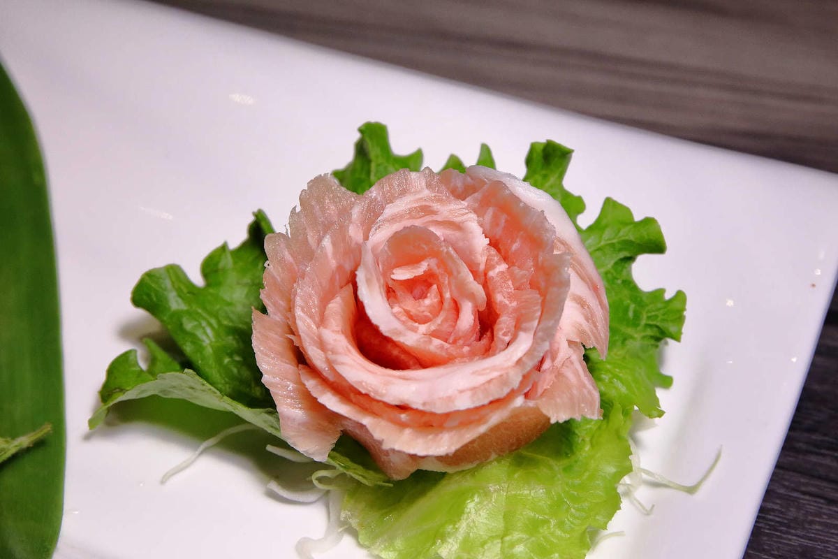 【食。新店】青花驕麻辣鍋-新店民權店〜王品集團人氣麻辣鍋New Open！獨家青花椒麻而不辣，不敢吃辣也會愛上，吃鍋新選擇！