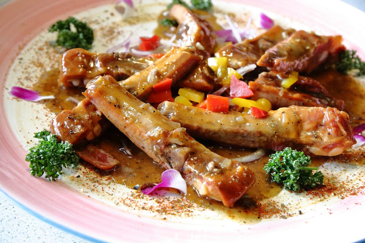 【食。宜蘭】宜蘭米樂餐廳〜宜蘭無菜單料理。超誇張無菜單料理，巨無霸新鮮海味，只要$500讓你吃到不要不要的！！(寵物友善餐廳)