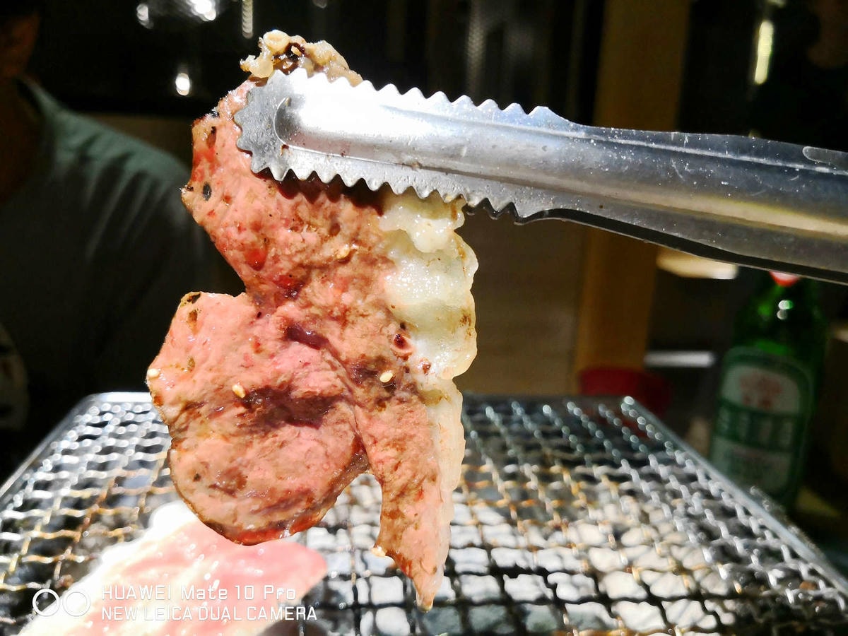 【食。基隆】甲賀日式炭火燒肉〜基隆燒肉吃到飽推薦!60種無限加點食材,親切的桌邊幫烤服務,可以帶毛小孩吃烤肉唷