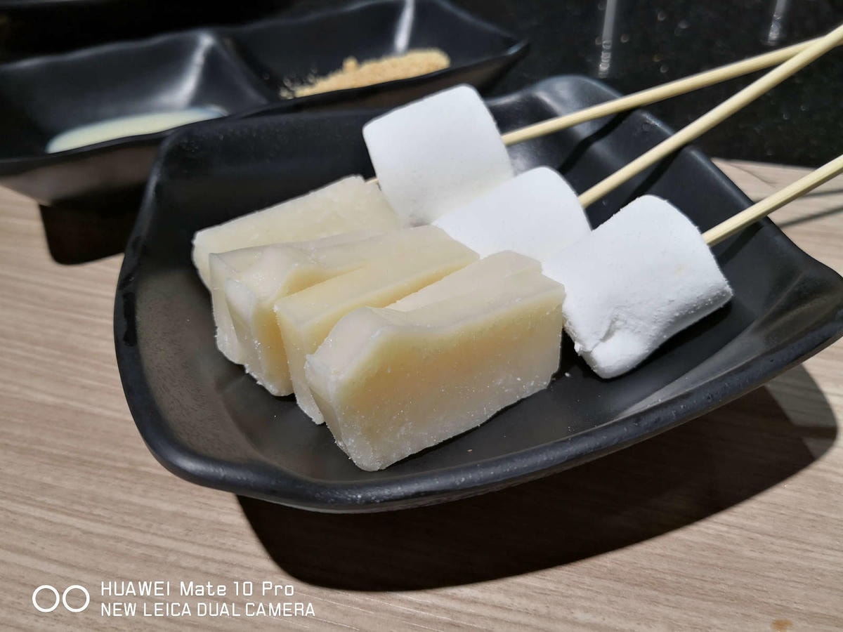 【食。基隆】甲賀日式炭火燒肉〜基隆燒肉吃到飽推薦!60種無限加點食材,親切的桌邊幫烤服務,可以帶毛小孩吃烤肉唷