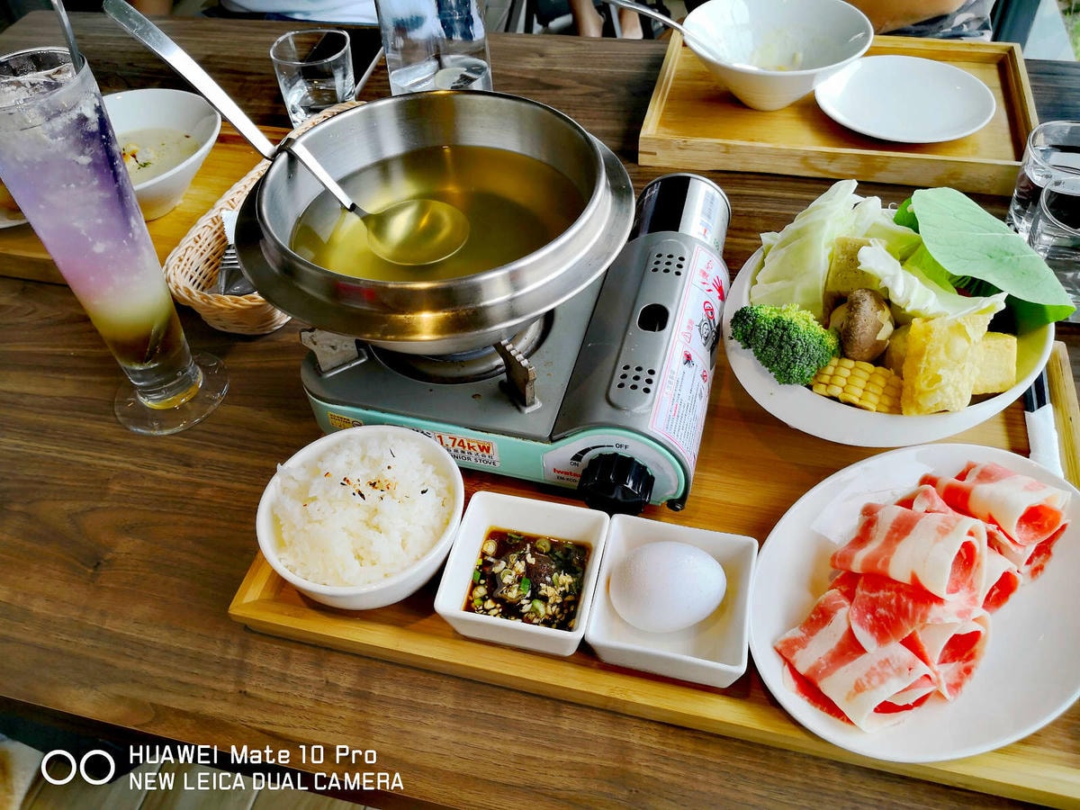 【食。新竹】卡菲努努明星店〜竹東景觀餐廳。親子寵物友善餐廳,小孩跟寵物的小樂園,餐點超水準,平價又好吃!