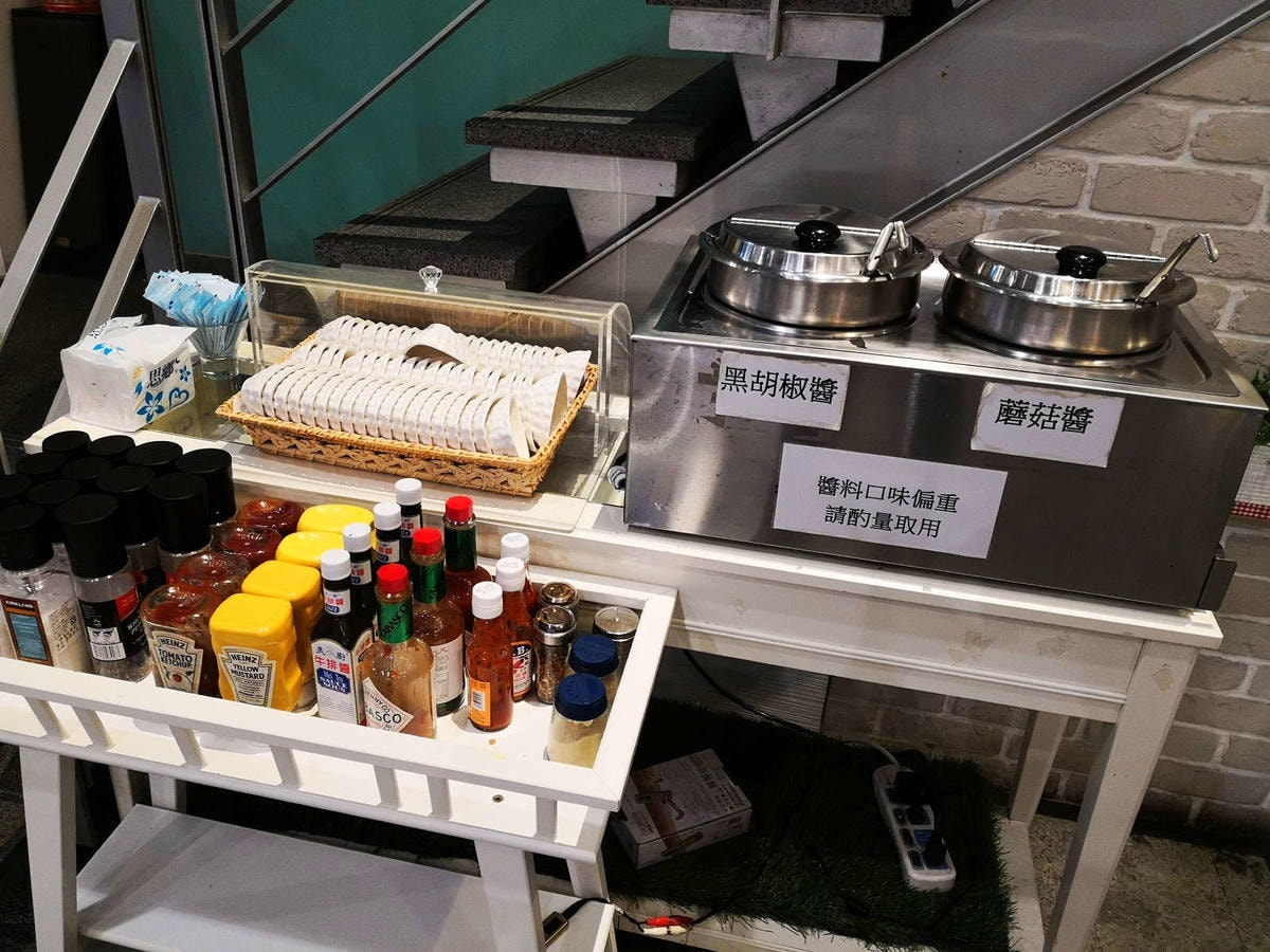 【食。樹林.三峽北大特區】STEAK BOY牛排小子〜平價也可以吃的一份好牛排!毛爸媽請注意,寵餐只要250元牛排吃到飽!(已歇業)