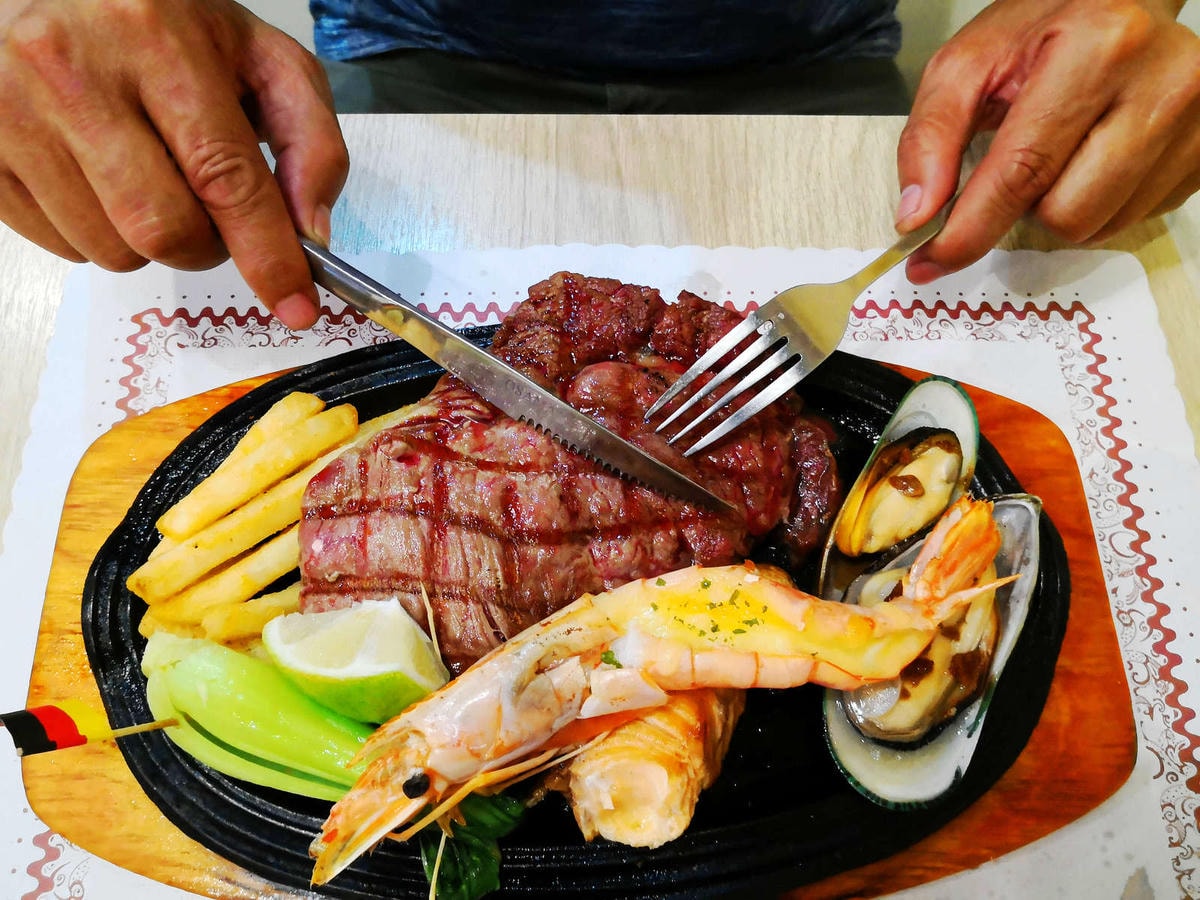 【食。樹林.三峽北大特區】STEAK BOY牛排小子〜平價也可以吃的一份好牛排!毛爸媽請注意,寵餐只要250元牛排吃到飽!(已歇業)