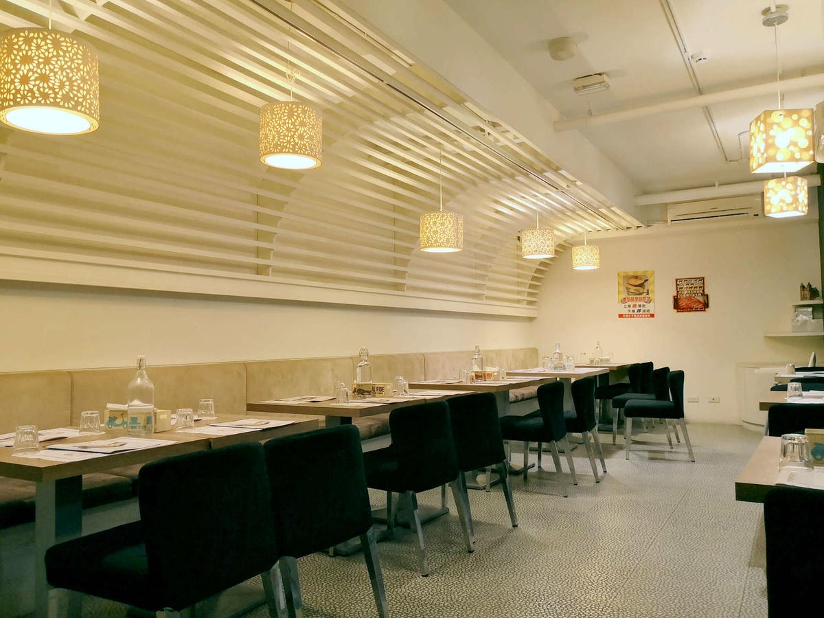 【食。樹林.三峽北大特區】STEAK BOY牛排小子〜平價也可以吃的一份好牛排!毛爸媽請注意,寵餐只要250元牛排吃到飽!(已歇業)