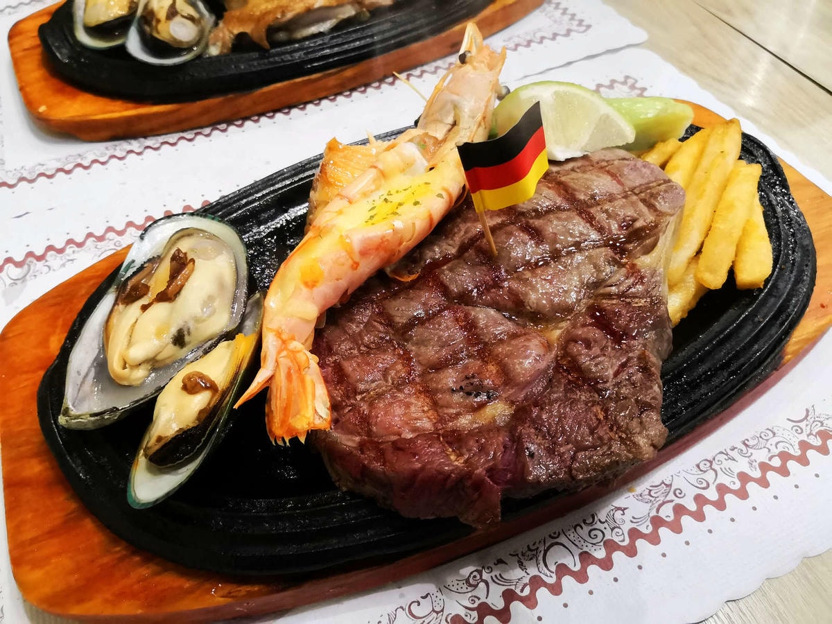 【食。樹林.三峽北大特區】STEAK BOY牛排小子〜平價也可以吃的一份好牛排!毛爸媽請注意,寵餐只要250元牛排吃到飽!(已歇業)