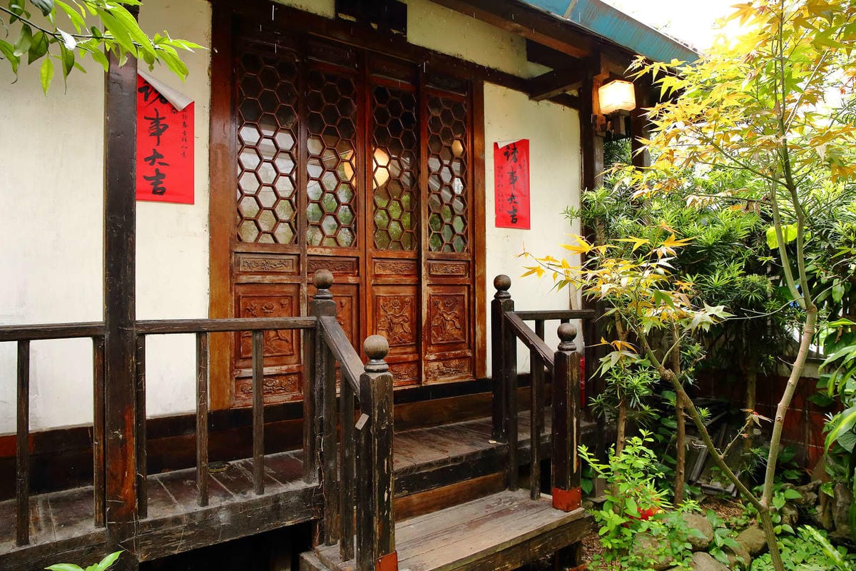 【食。中壢】友竹居茶藝館〜5、6年級生的共同回憶！中國風庭園