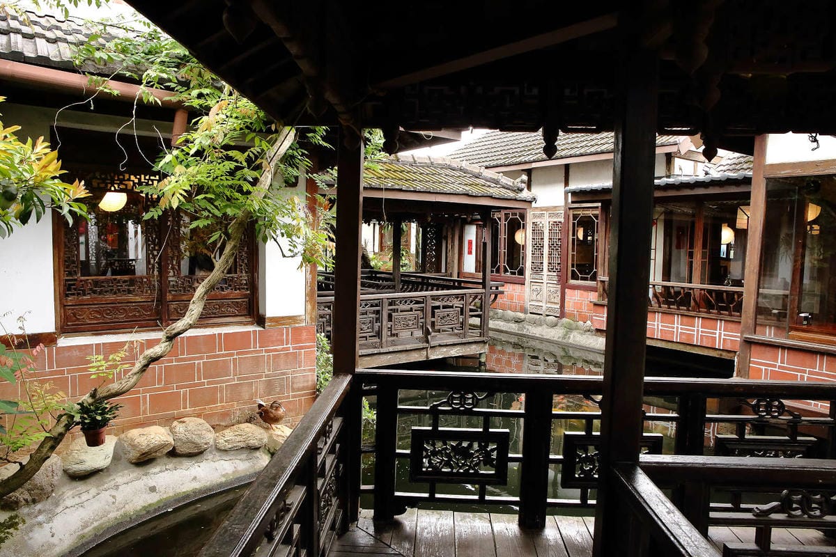 【食。中壢】友竹居茶藝館〜5、6年級生的共同回憶！中國風庭園