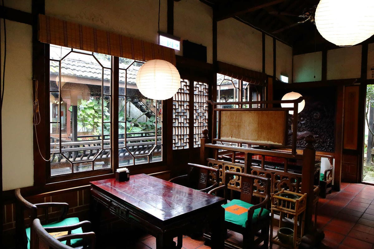 【食。中壢】友竹居茶藝館〜5、6年級生的共同回憶！中國風庭園