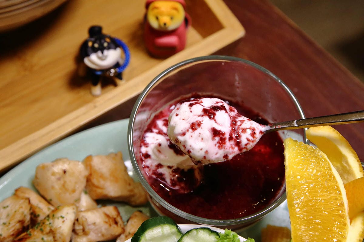 【食。桃園】DeMo House 戴莫好食屋〜貓控不能錯過的超療癒貓咪餐廳！敲可愛喵星人陪你吃早午餐！(寵物友善餐廳)