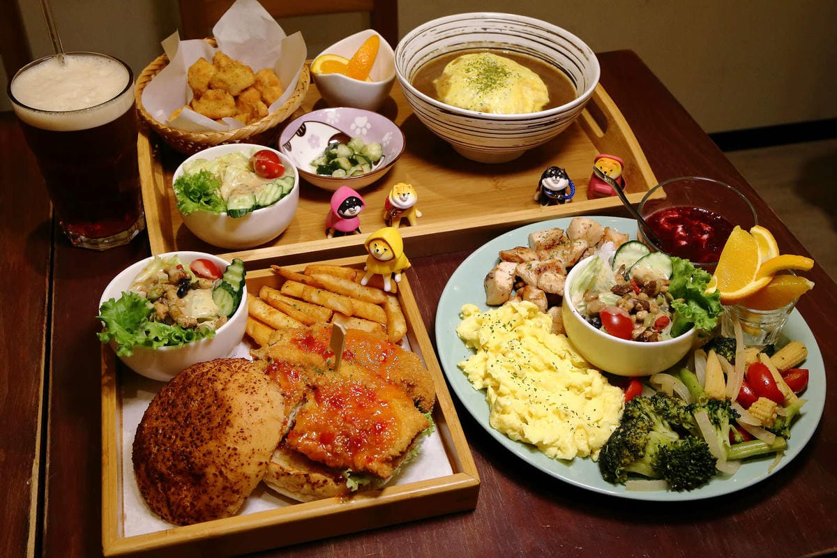 【食。桃園】DeMo House 戴莫好食屋〜貓控不能錯過的超療癒貓咪餐廳！敲可愛喵星人陪你吃早午餐！(寵物友善餐廳)