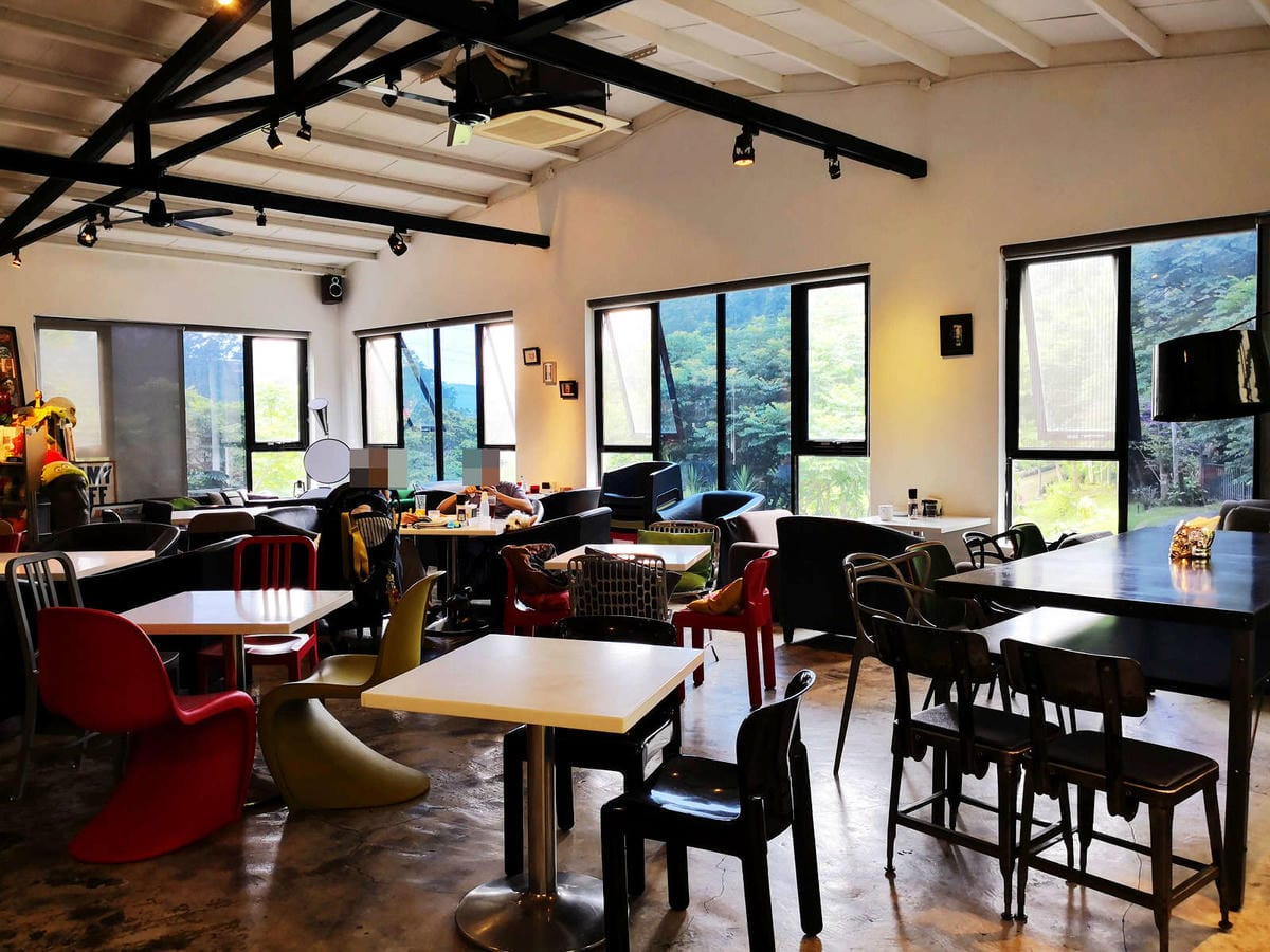 【食。深坑】wow cafe’〜深山裡的寵物友善咖啡廳，帶毛小孩去青草地奔跑吧！親子寵物餐廳/狗狗游泳池/早午餐