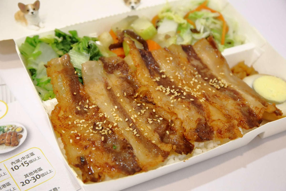 【食。台北】烤食煮盒-民生店〜小資上班族最愛便當！超人氣烤物便當，每日現烤清爽不油膩！(寵物友善餐廳)