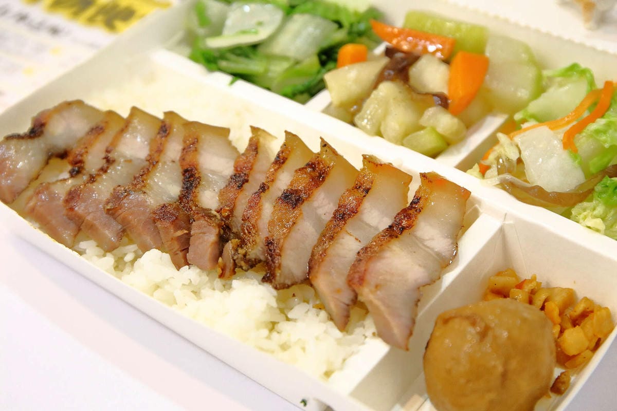 【食。台北】烤食煮盒-民生店〜小資上班族最愛便當！超人氣烤物便當，每日現烤清爽不油膩！(寵物友善餐廳)