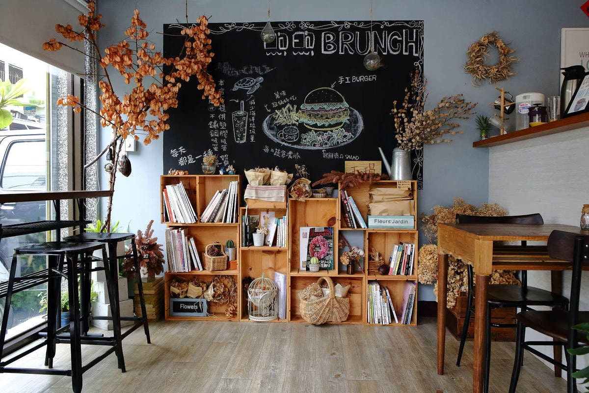 【食。桃園】煦煦早午餐〜被乾燥花包圍的網美早午餐,輕食手作餐點可口好吃,帶著毛小孩來約會吧!