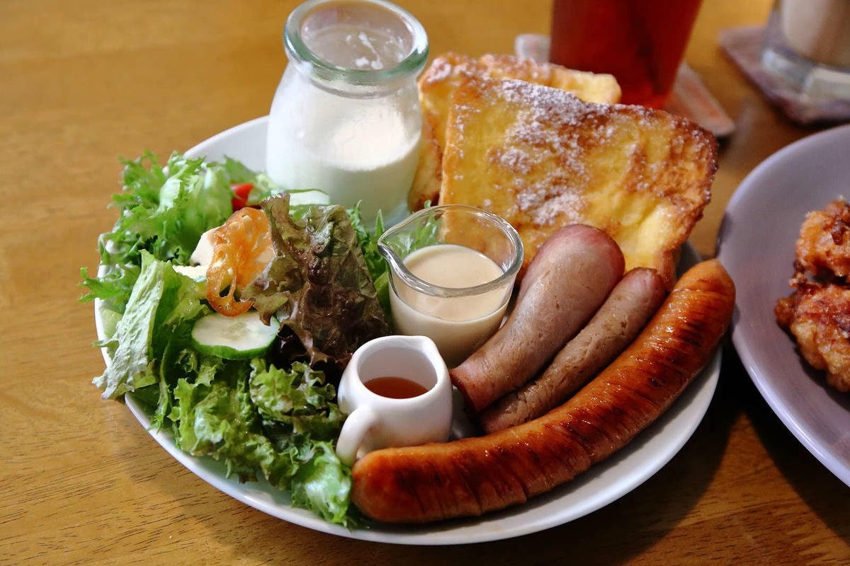 【食。桃園】煦煦早午餐〜被乾燥花包圍的網美早午餐,輕食手作餐點可口好吃,帶著毛小孩來約會吧!